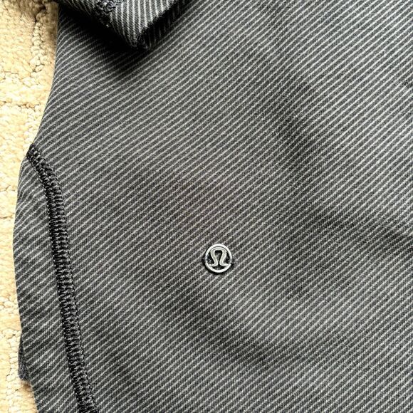 Lululemon V-neck Pullover Striped Long Sleeve Top Black Size Small 4/6 - Picture 6 of 8
